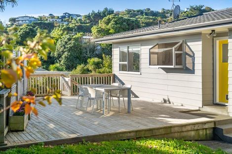 Photo of property in 18 Yarrow Place, Papakowhai, Porirua, 5024