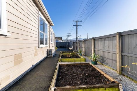 Photo of property in 196 Oxford Street, South Dunedin, Dunedin, 9012