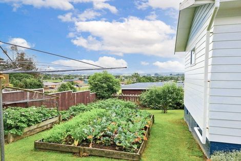 Photo of property in 2 Davidson Crescent, Pahiatua, 4910