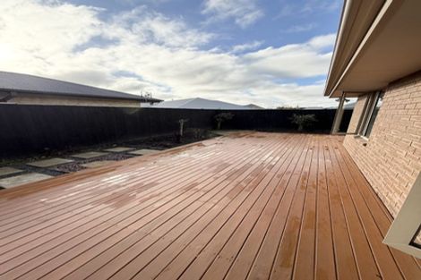 Photo of property in 11 Torrisdale Lane, Broomfield, Christchurch, 8042