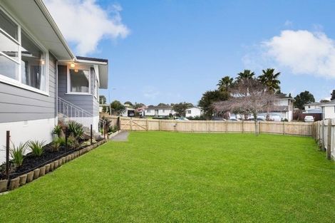 Photo of property in 10 Crampton Place, Manurewa, Auckland, 2102
