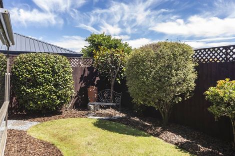 Photo of property in 16 Coniston Avenue, Ilam, Christchurch, 8041