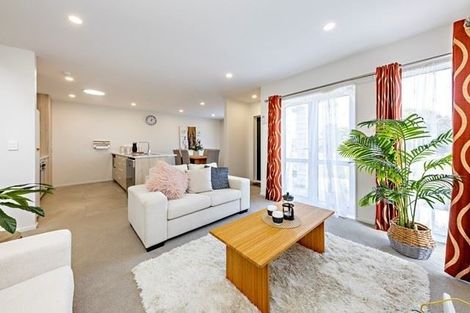 Photo of property in 9 Tribute Loop, Takanini, 2112