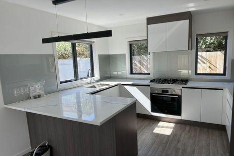 Photo of property in 216 Bucklands Road, Bucklands Beach, Auckland, 2012