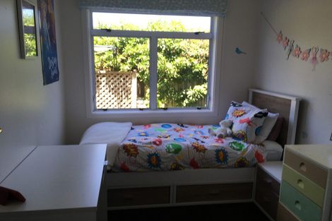 Photo of property in 3a Sydenham Street, Northland, Wellington, 6012