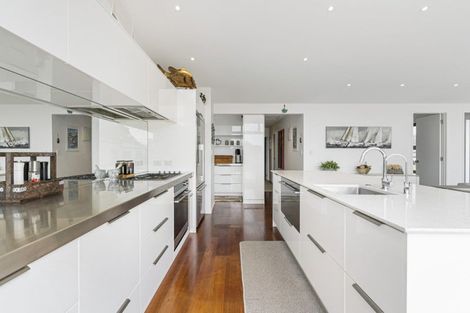 Photo of property in 140 Kiwi Road, Whangamata, 3620