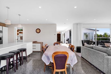 Photo of property in 321b Mangorei Road, Merrilands, New Plymouth, 4312