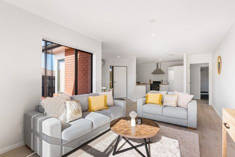 Photo of property in 9 Eloise Place, Clendon Park, Auckland, 2103