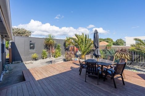 Photo of property in 1 Toru Road, Paraparaumu Beach, Paraparaumu, 5032