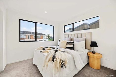 Photo of property in 1f Deering Place, Papatoetoe, Auckland, 2025