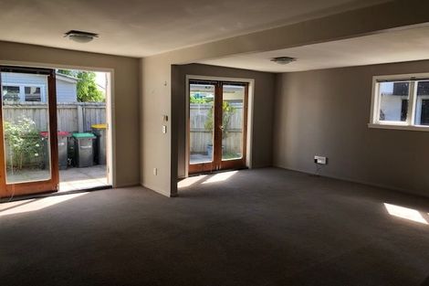 Photo of property in 4/6 Defoe Place, Waltham, Christchurch, 8023