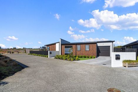 Photo of property in 16 Tanuku Lane, Te Puke, 3119