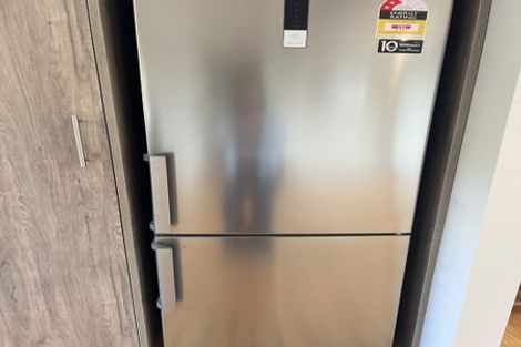 Photo of property in 50a Weldene Avenue, Glenfield, Auckland, 0629