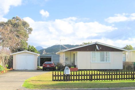 Photo of property in 117 Hetherington Road, Whangamata, 3620