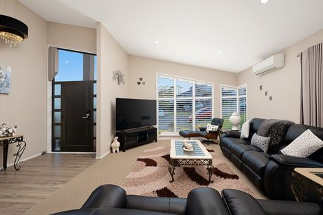 Photo of property in 77 San Marino Drive West, Henderson, Auckland, 0612