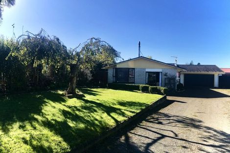 Photo of property in 20 Montjoy Street, Stratford, 4332