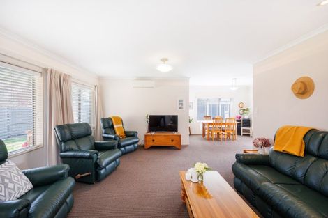 Photo of property in 30 Daniel Place, Kelvin Grove, Palmerston North, 4414