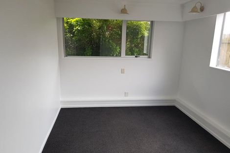 Photo of property in 28-28b Jane Grove, Paparangi, Wellington, 6037