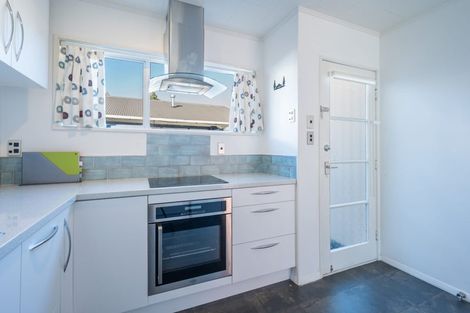 Photo of property in 2/68 Tasman Street, The Wood, Nelson, 7010