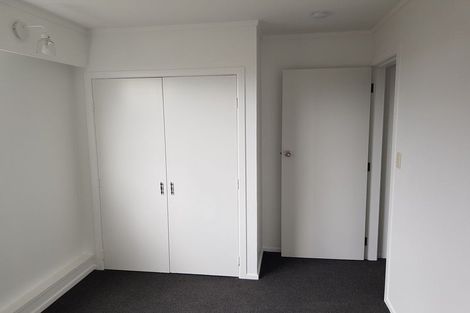 Photo of property in 28-28b Jane Grove, Paparangi, Wellington, 6037