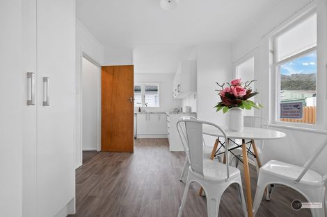Photo of property in 43 Russell Road, Wainuiomata, Lower Hutt, 5014