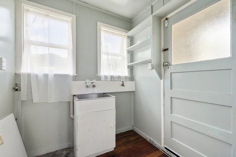 Photo of property in 1 Wood Grove, Naenae, Lower Hutt, 5011