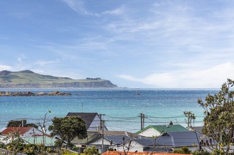 Photo of property in 168 Sutherland Road, Lyall Bay, Wellington, 6022