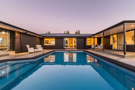 Photo of property in 10 Charlton Road, Te Awanga, 4102