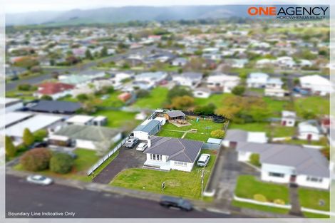 Photo of property in 28 George Street, Levin, 5510