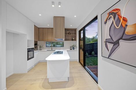 Photo of property in 2/1 Montana Avenue, Murrays Bay, Auckland, 0630