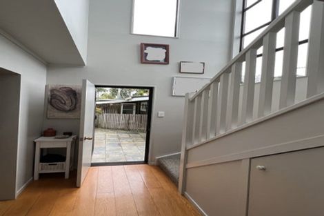 Photo of property in 4 Manutara Avenue, Forrest Hill, Auckland, 0620