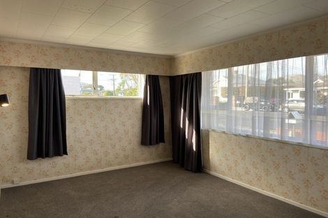 Photo of property in 16 Huatoki Street, Vogeltown, New Plymouth, 4310