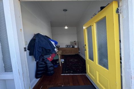 Photo of property in 166 Daniell Street, Newtown, Wellington, 6021