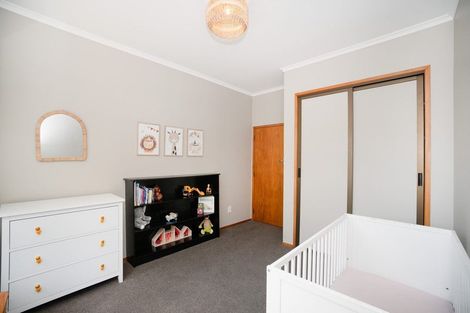 Photo of property in 8 Perth Place, Awapuni, Palmerston North, 4412