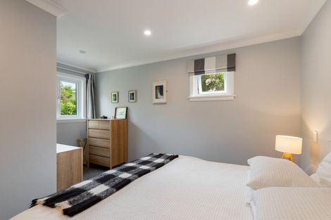 Photo of property in 16 Waru Street, Khandallah, Wellington, 6035