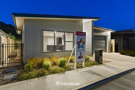 Photo of property in 16 Harry Martin Lane, Wainuiomata, Lower Hutt, 5014