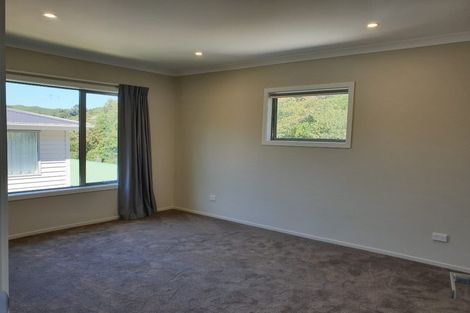 Photo of property in 102u4 Chester Road, Tawa, Wellington, 5028