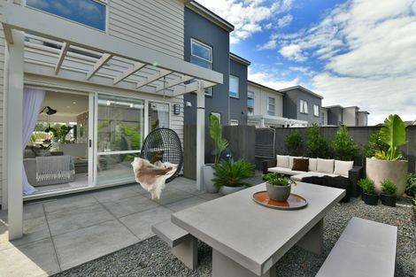 Photo of property in 2 Couldrey Crescent, Red Beach, 0932