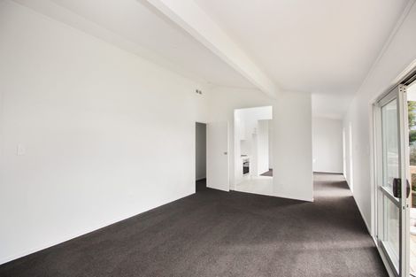 Photo of property in 16 Celeste Place, Totara Vale, Auckland, 0627