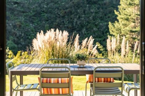 Photo of property in 150 Makara Road, Makara, Karori, 6972