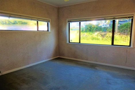 Photo of property in 32 Hillcrest Road, Papatoetoe, Auckland, 2025