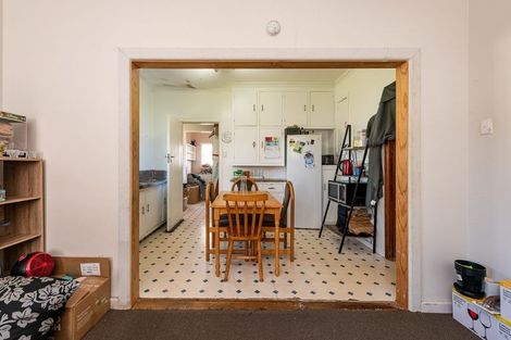 Photo of property in 137 Whites Line East, Waiwhetu, Lower Hutt, 5010