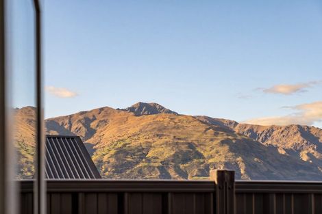 Photo of property in 105 Burdon Loop, Lake Hawea, 9382