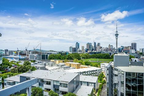 Photo of property in 23 Hargreaves Street, Mount Cook, Wellington, 6021