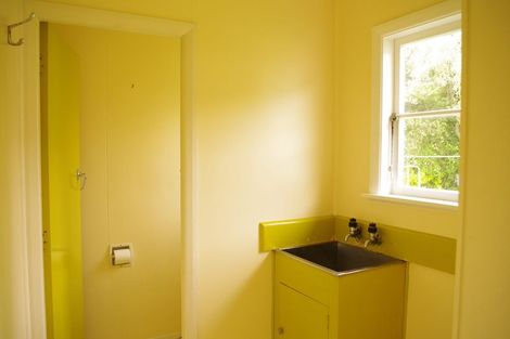 Photo of property in 33 Karaka Street, Wainuiomata, Lower Hutt, 5014