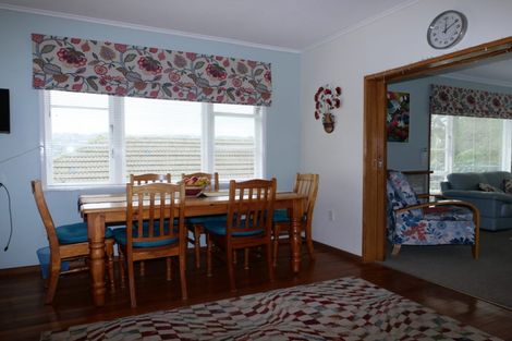 Photo of property in 82 Severn Street, Island Bay, Wellington, 6023