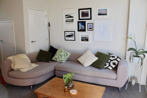 Photo of property in 22 Rangihina Road, Hobsonville, Auckland, 0616