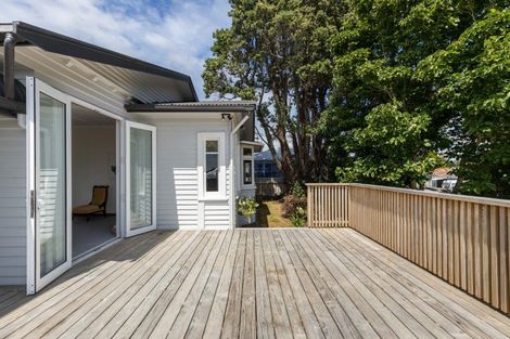 Photo of property in 407 Carrington Street, Upper Vogeltown, New Plymouth, 4310
