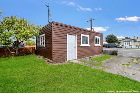 Photo of property in 104 Bartholomew Road, Levin, 5510