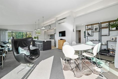 Photo of property in 74 Moncks Spur Road, Redcliffs, Christchurch, 8081